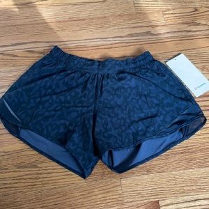 hotty Hot LR short 4 inch in black camo!